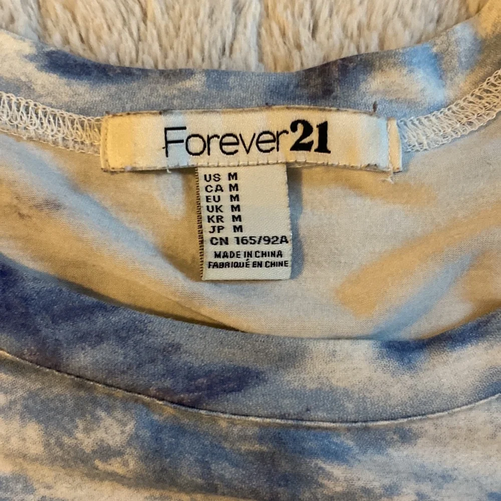 Forever 21 long sleeve - Picture 2 of 4